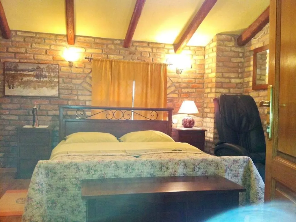 Villa In Funtana With Private Tenniscourt 0*,