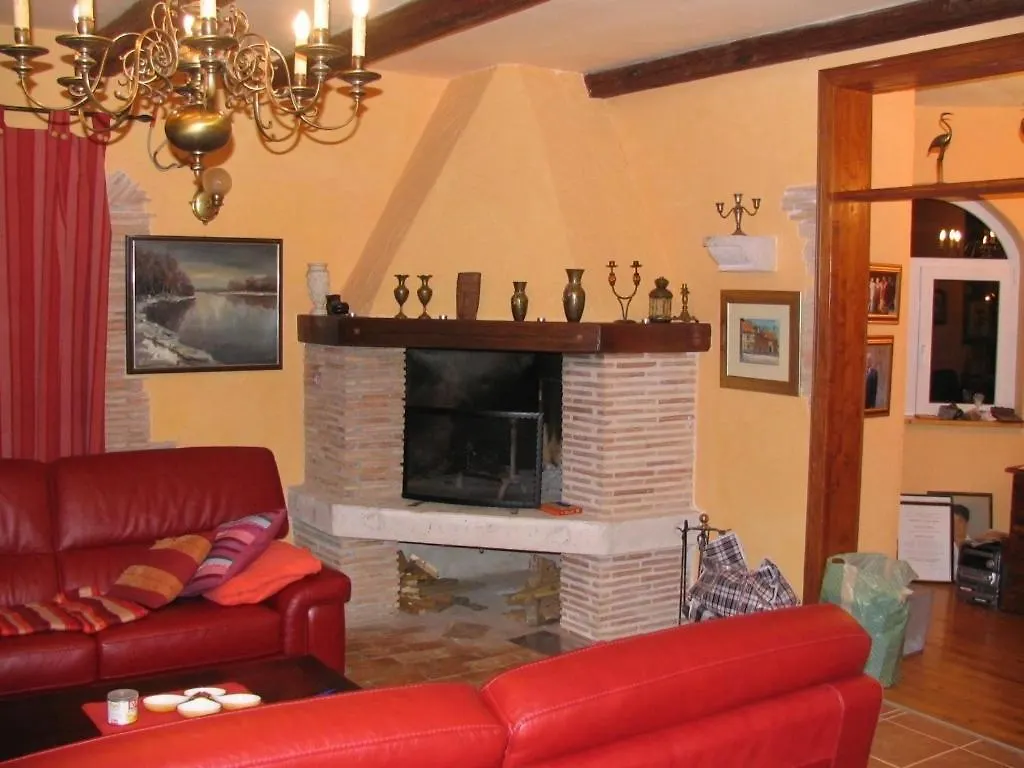 Villa In Funtana With Private Tenniscourt
