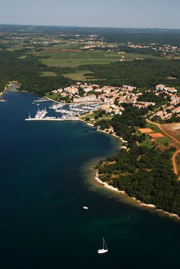 Holiday home Villa In Funtana With Private Tenniscourt Croatia
